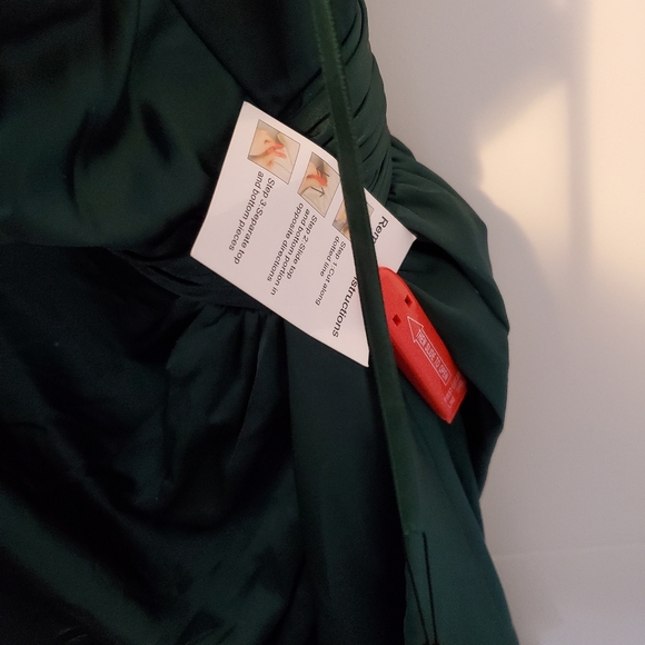 BNWT Mac Duggal Green satin dress - Picture 5 of 5